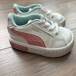 Puma Kids White and Pink Sneakers
